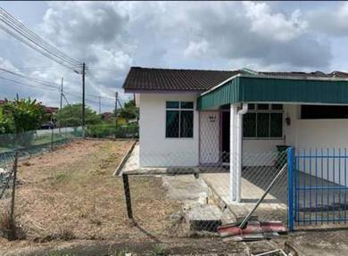 Single Storey Terrece Corner At Taman Yen Yenmatangkuching