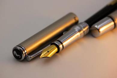 Antique fountain pen, UKDEMON 2035