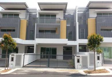 SELAYANG ✅ 3 storey SUPER LINK HOUSE ✅ SEMI D SIZE, 5 ROOMS, 2 BALCONY