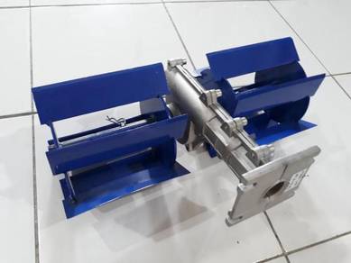 Machine World Mesin Rumput Tolak Manual