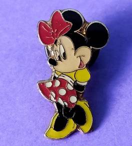 Mickey Mouse Badge (C)