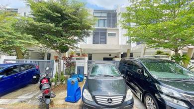 3 Storey Superlink House, Laman Glenmarie, Shah Alam WITH HOUSE LIFT
