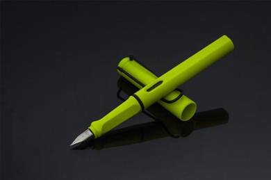 Quality Fountain pen, limited edition lime green