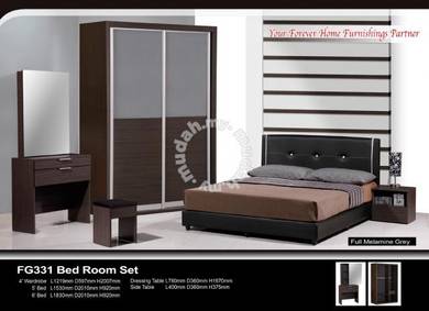 Bedroom set / almari baju / katil / meja tepi