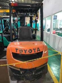 Forklift rental Toyota Forklift 2.5 ton Diesel