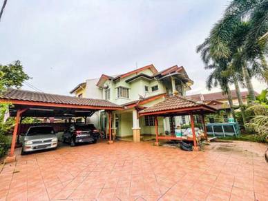 With Huge Extra Land - 2 Storey Terrace House Seksyen 7 Bandar Baru