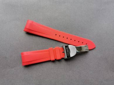 TUDOR 22mm Black Bay 41 Red Rubber Watch Strap