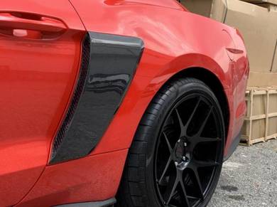 Ford Mustang Carbon Fiber Rear Fender