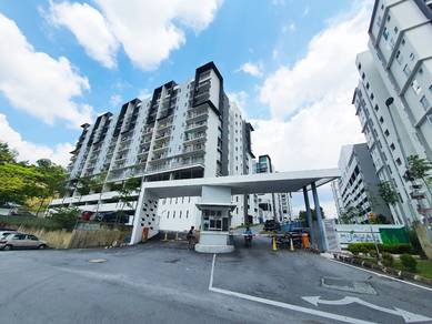 4 Rooms + 2 Bathrooms HIJAUAN HEIGHT CONDOMINIUM BANGI For Sale