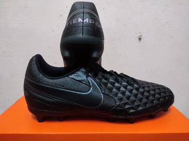 kasut bola nike magista