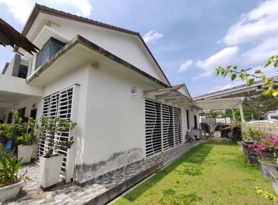 Double storey terrace corner lot taman desa budiman sg long kajang