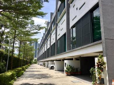 4 Storey Villa The Treez with Private Lift KLCC View and Roof Top