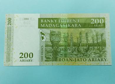 Madagascar 200 Ariary (1000 Francs) 2004 UNC