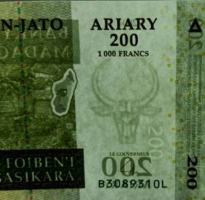 Madagascar 200 Ariary (1000 Francs) 2004 UNC