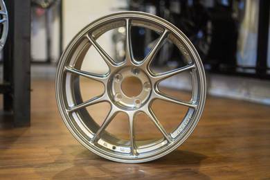 18 Aow Tc105x Rim FLOWFORM Civic FL1 FK7 FE FC HRV
