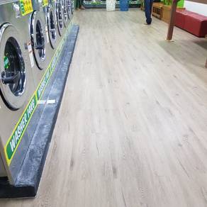 LANTAI VINYL FLOORING l pasang lantai vinyl