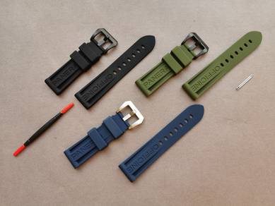 Paneraipam 22mm Black Blue or Green Rubber Strap
