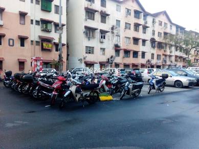 [FOR RENT] Rumah Sewa Harmoni & Idaman Apartment Damansara Damai
