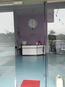 GLASS WALL l dinding kaca tebal kalis pecah 12mm