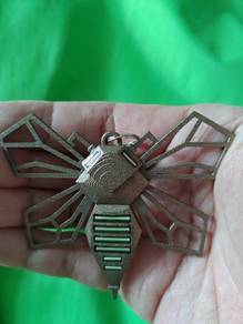 3D Hornet keychain embedded with tritium tubes