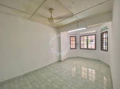 RENOVATED Single Storey Terrace House Bk 4 Bandar Kinrara