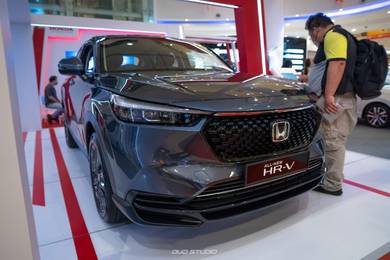 Honda HRV  (READY STOCK!)High rebate
