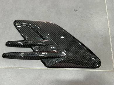 Range Rover Sport SVR carbon side fender vent