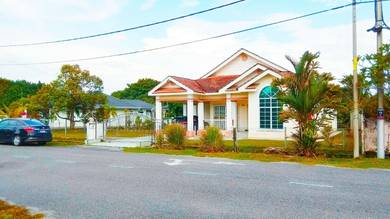 1sty Bungalow Facing Lake Big Land Sepang Putra Bagan Lalang Sepang