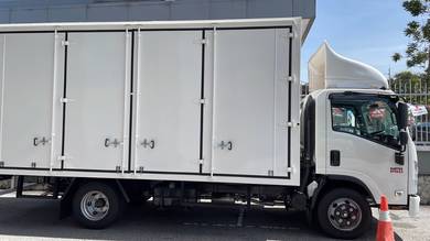 LORI BARU ISUZU NPR 17kaki boxvan bonded BDM7500kg