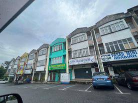 3 Storey Shoplot in Taman Sri Kasih jalan paroi For sale