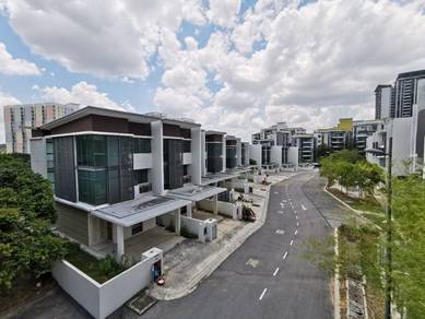Best CORNER🔆 3.5 Storey Villa Citrine Cristal serin residence