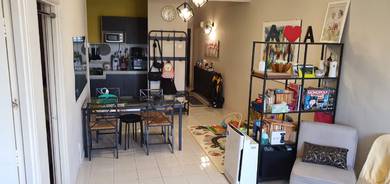 Merak Apartment Bandar Kinrara Puchong Nearby LRT Low Density