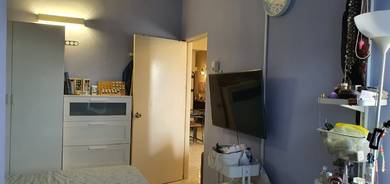 Merak Apartment Bandar Kinrara Puchong Nearby LRT Low Density