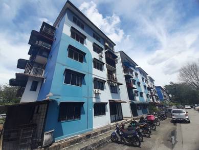 [ Hot Area , Near Mydin &Masjid ] - Flat PKNS Seksyen 18 , Shah Alam