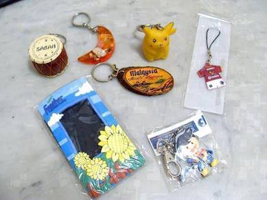 Vintage Assorted Keychain Collection - Set of 7