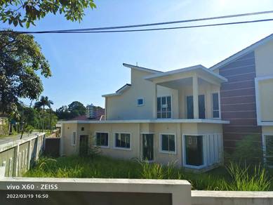 Double storey semi-D corner Lot in Rahang For Sale