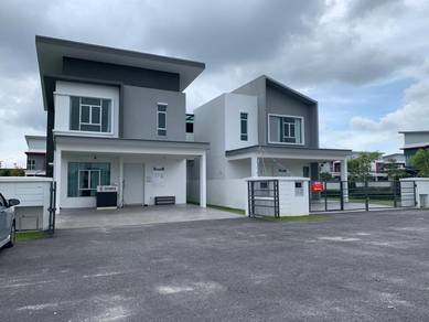 Bungalow at Klang Kapar Full Loan Freehold Free SPA Legal Fee Mot