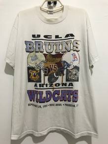 Vintage UCLA Bruins vs Arizona Wildcats Tshirt