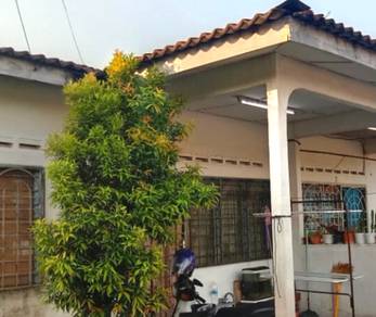 Large Build Up - 1-Storey Semi D , Taman Semarak , Taiping