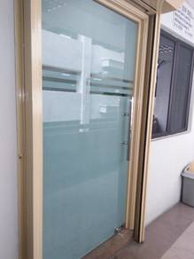 INSTALL PINTU KACA l glass door 12mm thick install
