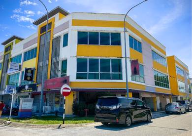 Unit Perniagaan 3 Tingkat Di PD Waterfront Port Dickson