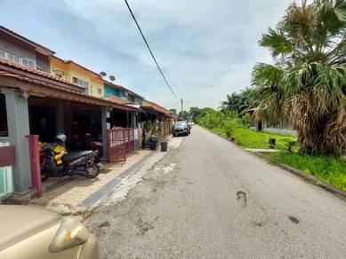 (TAK MENGHADAP RUMAH LAIN) Double Storey Taman Dati Bandar Meru Klang