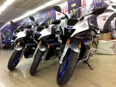 YAMAHA R15 Ready Stock