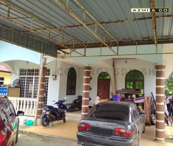 Rumah Banglo Setingkat Kg Tok Hakim, Pdg Midin, K Trg