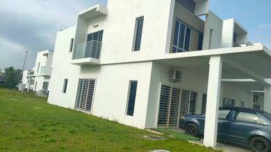 Double storey corner terrace Casa Green cybersouth Dengkil selangor