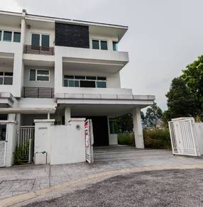3 Storey Terrace Corner Lot Superlink Teratak Lagenda Waterfront