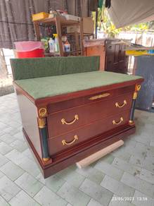 Luggage Cabinet