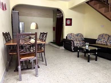Double Storey Low Cost Terrace House Tmn Sri Muda, Sek 25, Shah Alam