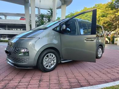 Hyundai Staria MPV Latest 10 seater