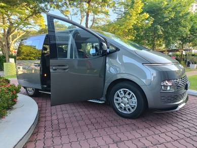 Hyundai Staria Latest MPV 10 seater